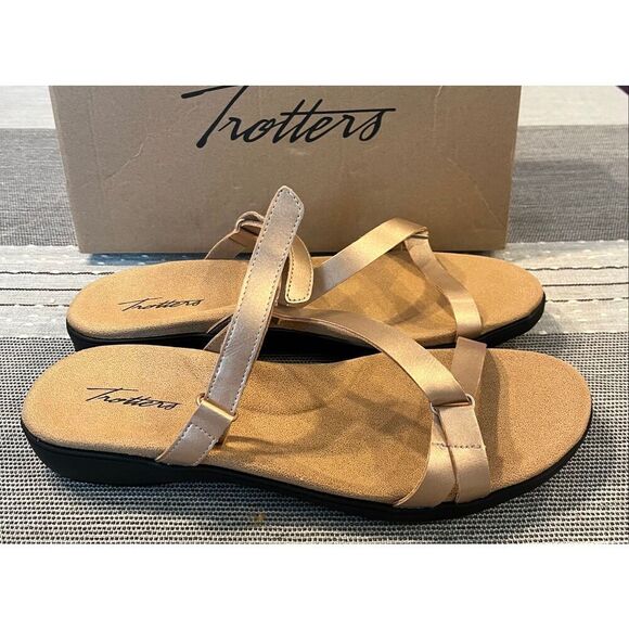 Trotters Women's Raja Flat Sandal - 12 - Picture 3 of 8